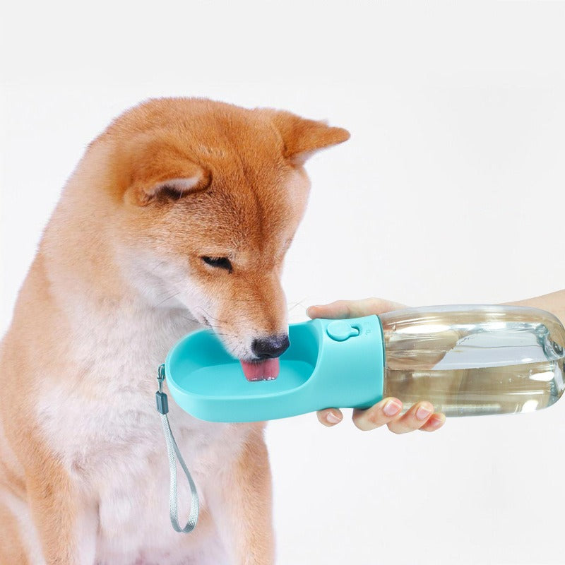 FurLoom™ - Portable Pet Water Bottle Dispenser